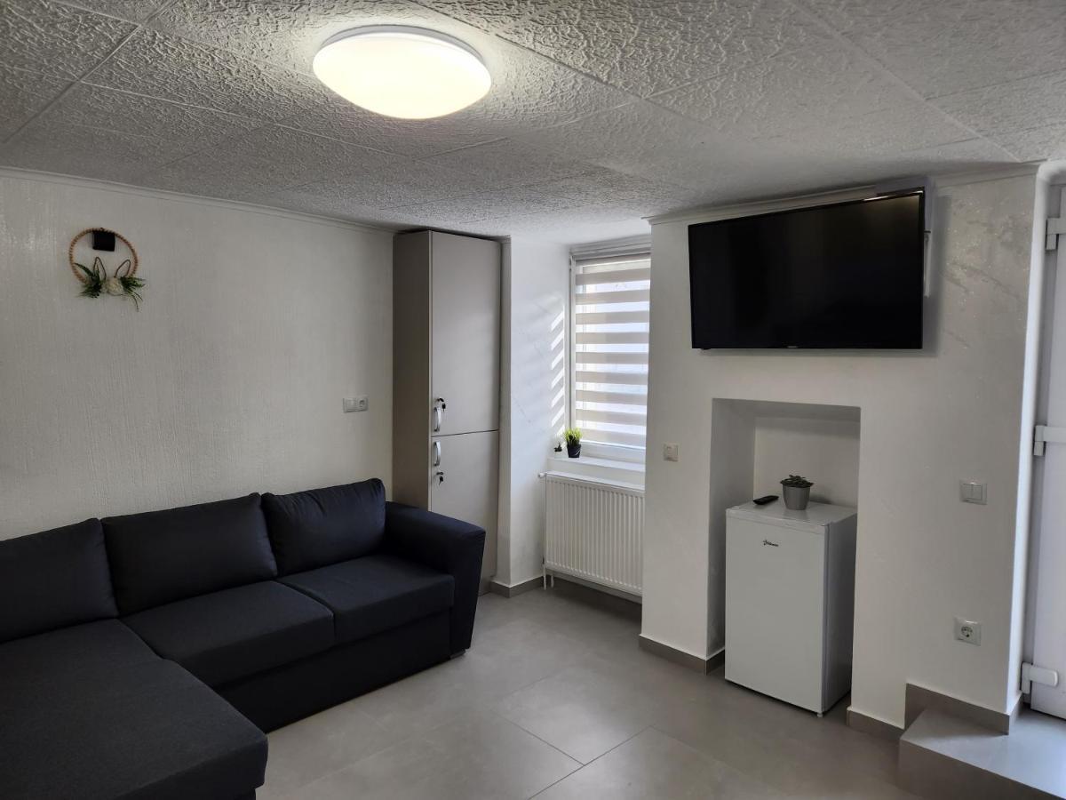 Apartament Dada 锡吉什瓦拉 外观 照片