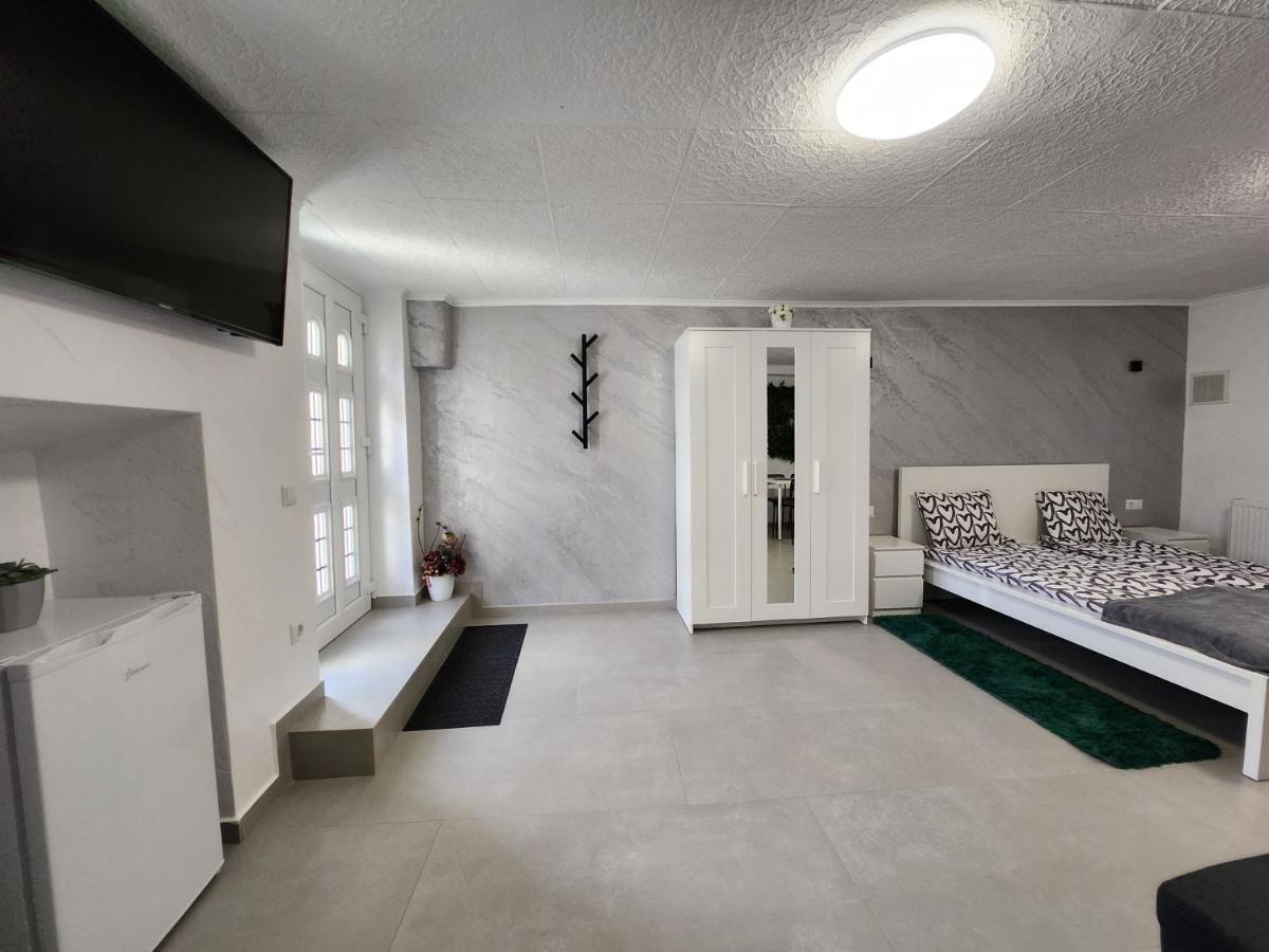 Apartament Dada 锡吉什瓦拉 外观 照片