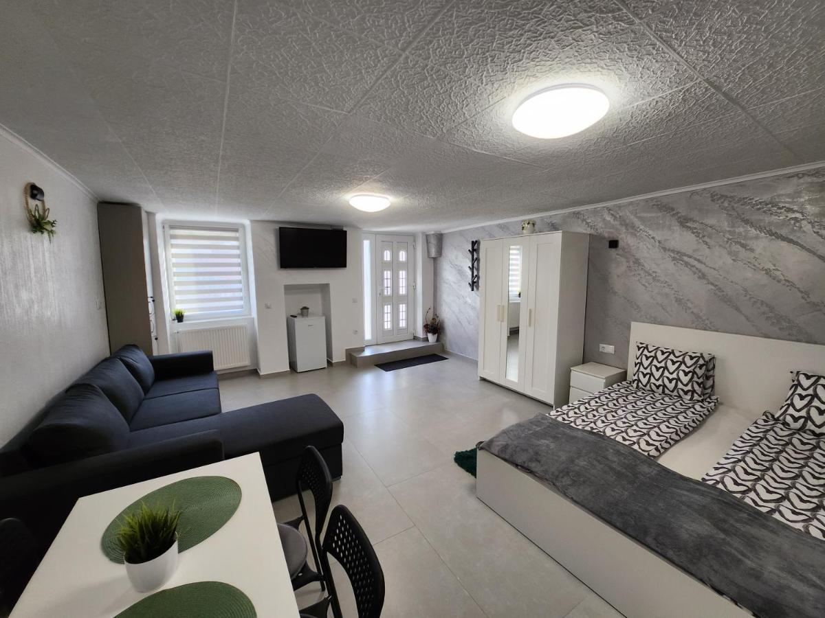 Apartament Dada 锡吉什瓦拉 外观 照片