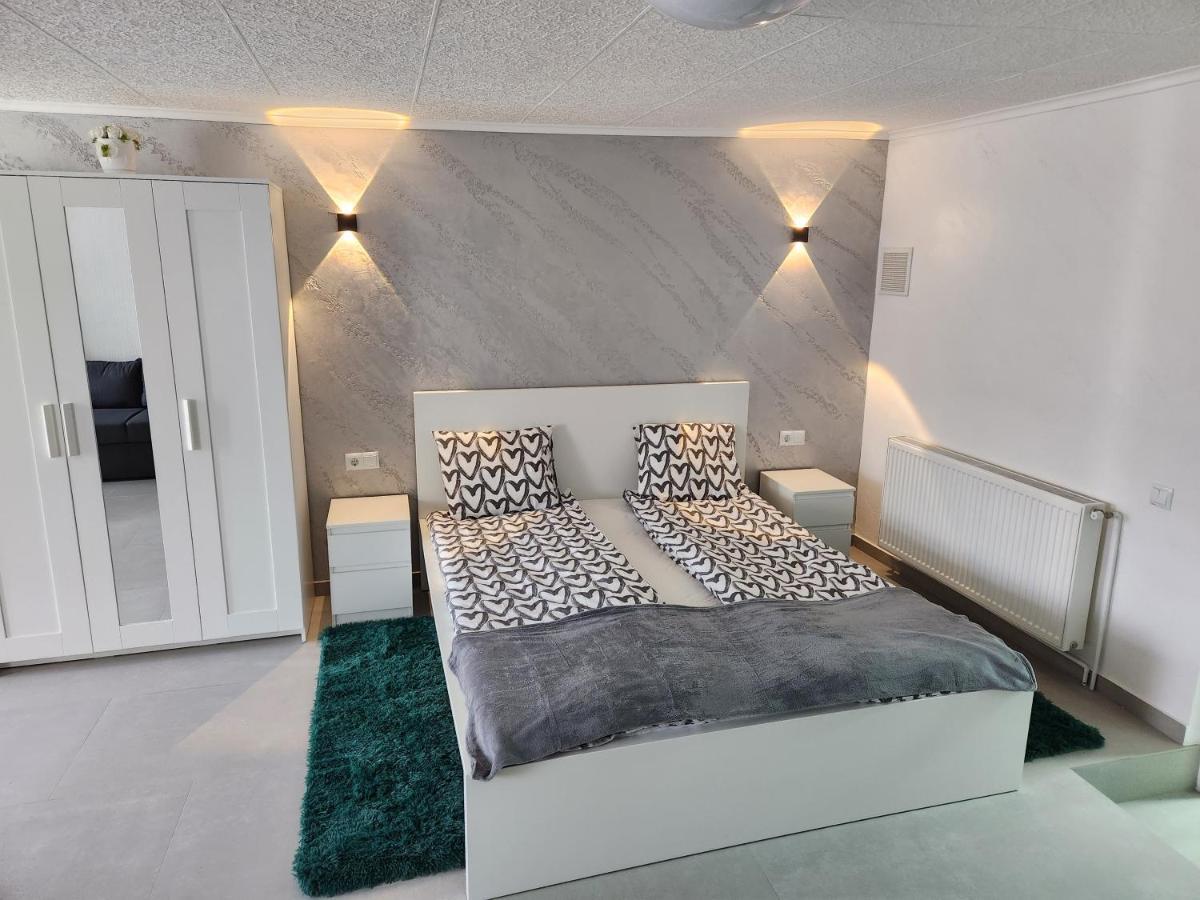 Apartament Dada 锡吉什瓦拉 外观 照片