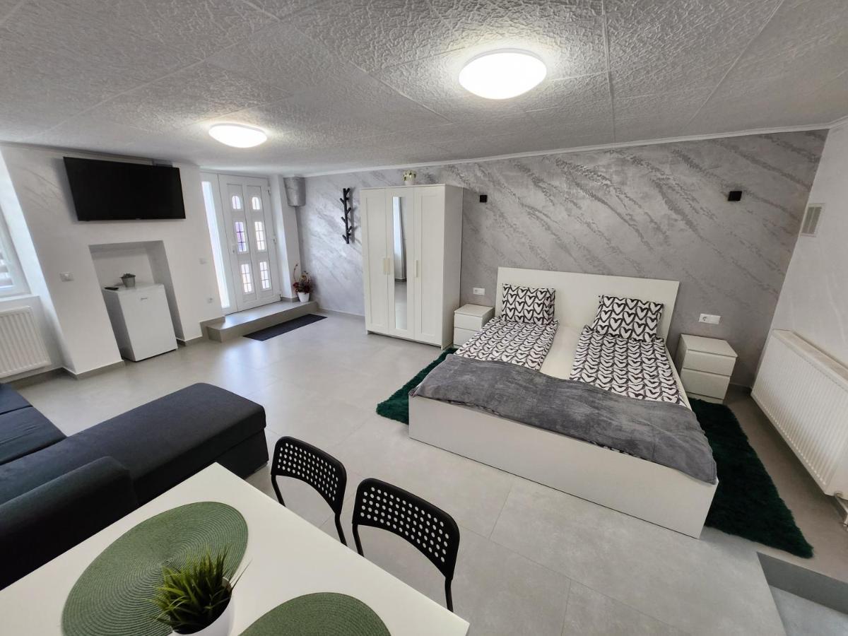 Apartament Dada 锡吉什瓦拉 外观 照片