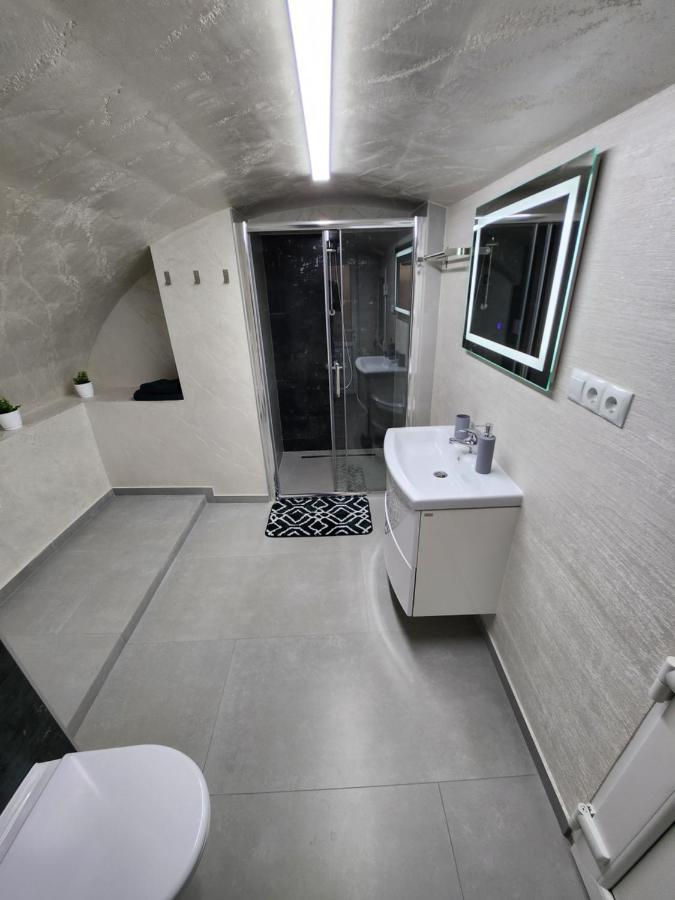 Apartament Dada 锡吉什瓦拉 外观 照片