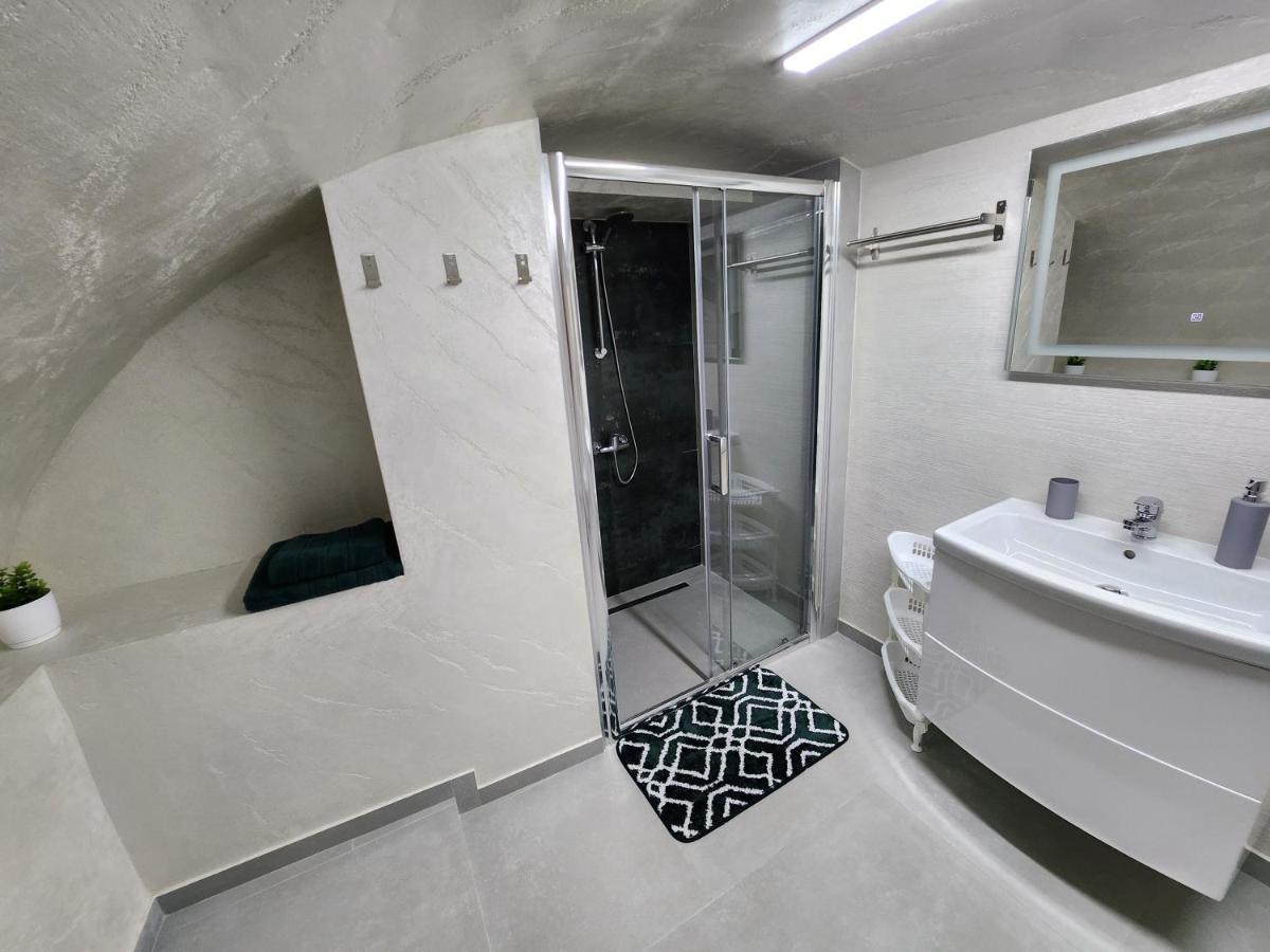 Apartament Dada 锡吉什瓦拉 外观 照片
